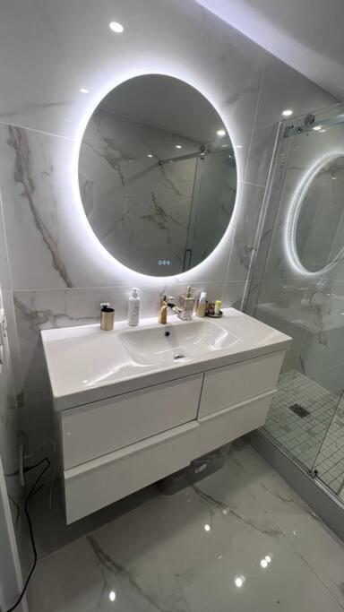 Nice Apartment With Amazing View Of Paris + Parking Екстер'єр фото